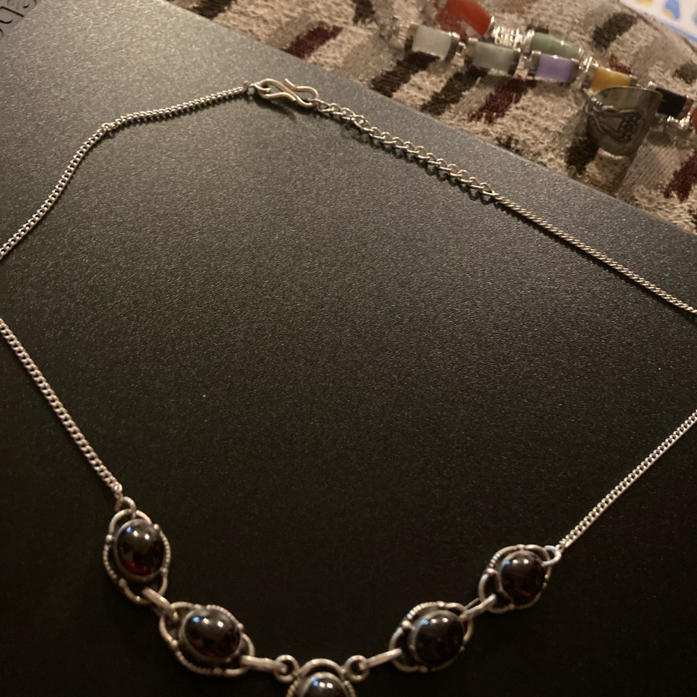 Elegant Silver Necklace with garnet Accents